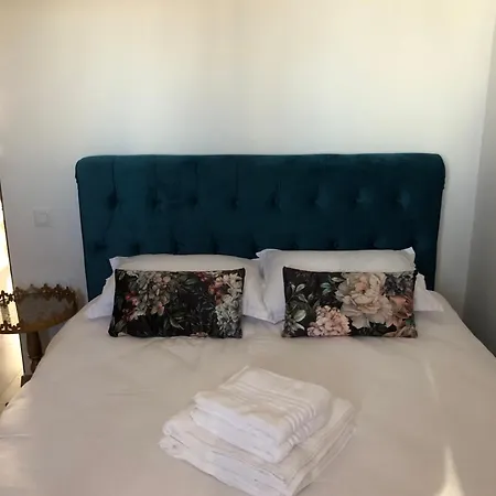 La Vista Ultracentral - Private Parking Apartment *