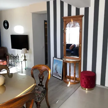 La Vista Ultracentral - Private Parking *