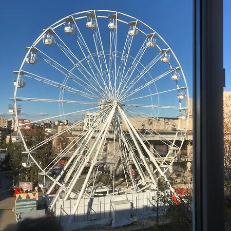 La Vista Ultracentral - Private Parking