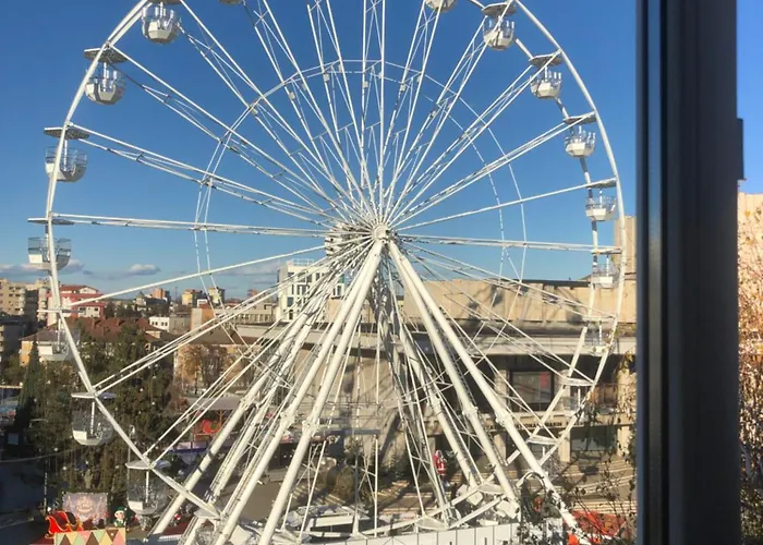 La Vista Ultracentral - Private Parking